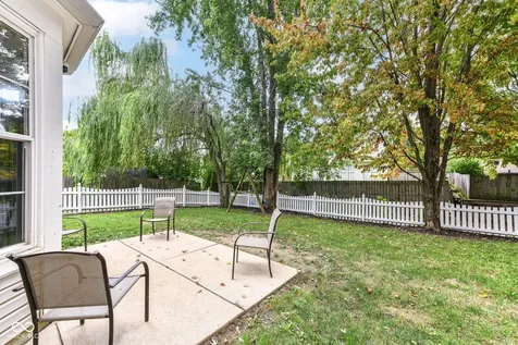 10043 Sanger Drive Fishers IN 46038