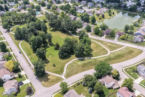 10043 Sanger Drive Fishers IN 46038