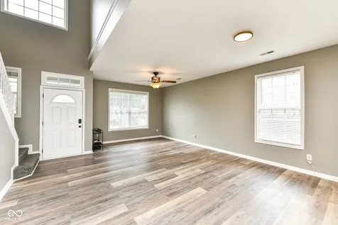 10043 Sanger Drive Fishers IN 46038