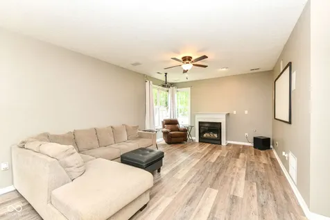10043 Sanger Drive Fishers IN 46038