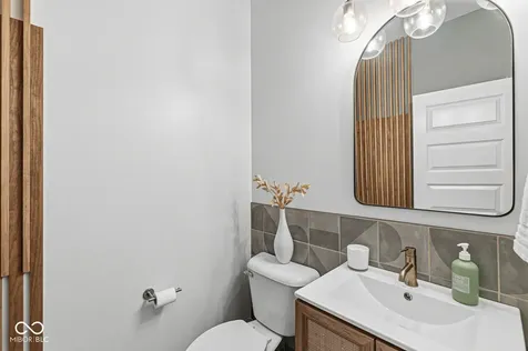 17331 Americana Crossing Noblesville IN 46060