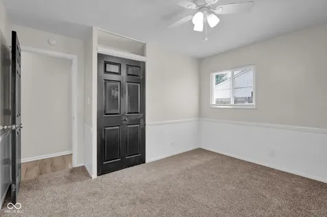 3006 Hawcreek Boulevard Columbus IN 47203