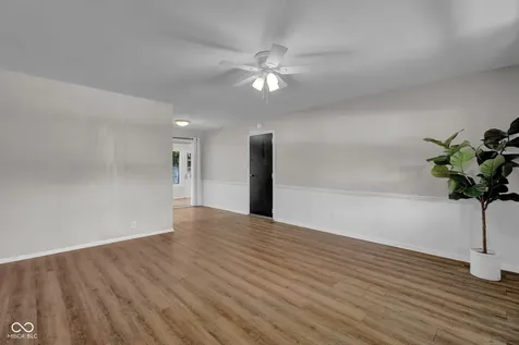 3006 Hawcreek Boulevard Columbus IN 47203