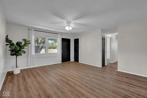 3006 Hawcreek Boulevard Columbus IN 47203