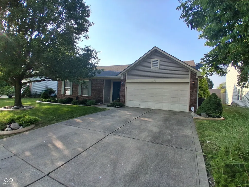 6660 W Denton Drive Mccordsville IN 46055