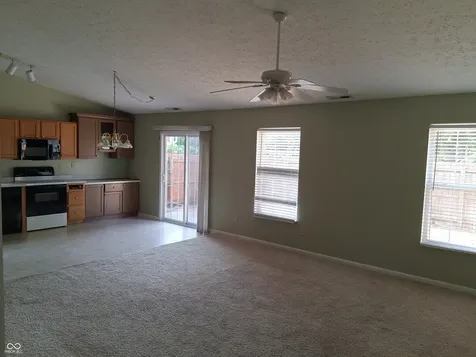 6660 W Denton Drive Mccordsville IN 46055