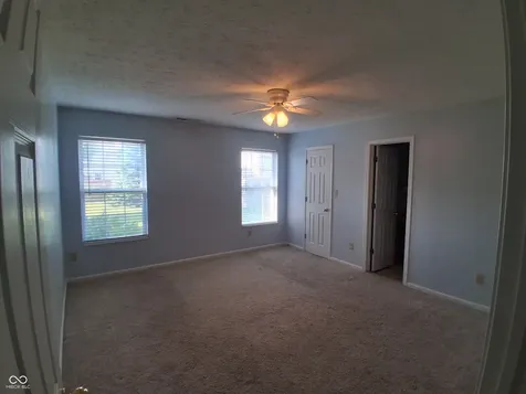 6660 W Denton Drive Mccordsville IN 46055