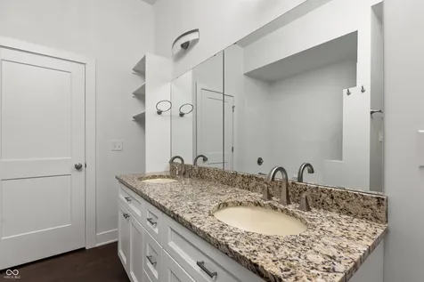 1121 Villa Indianapolis IN 46203