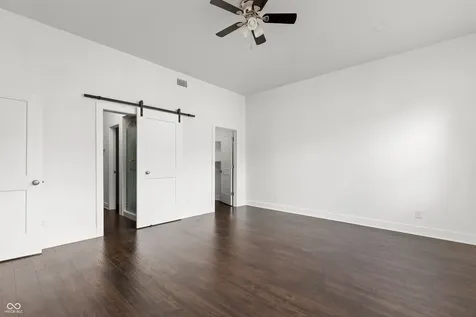 1121 Villa Indianapolis IN 46203