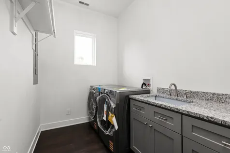 1121 Villa Indianapolis IN 46203