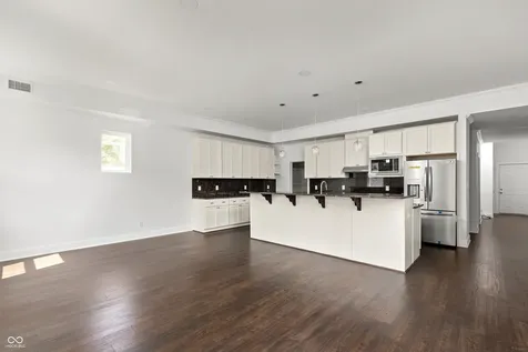 1121 Villa Indianapolis IN 46203