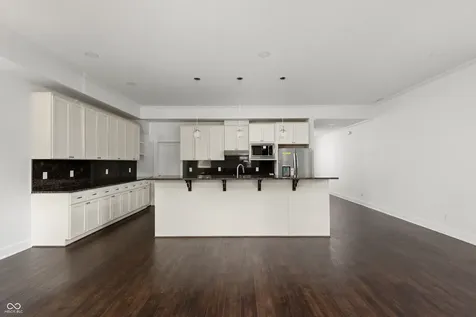 1121 Villa Indianapolis IN 46203