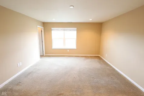 8826 Hemingway Drive Indianapolis IN 46239