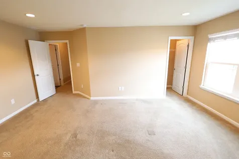 8826 Hemingway Drive Indianapolis IN 46239