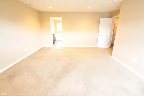 8826 Hemingway Drive Indianapolis IN 46239