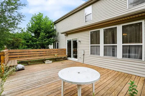 281 Wakefield Drive E Greenwood IN 46142