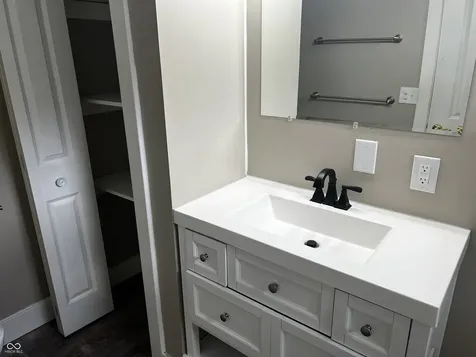 330 W 40th Street Indianapolis IN 46208