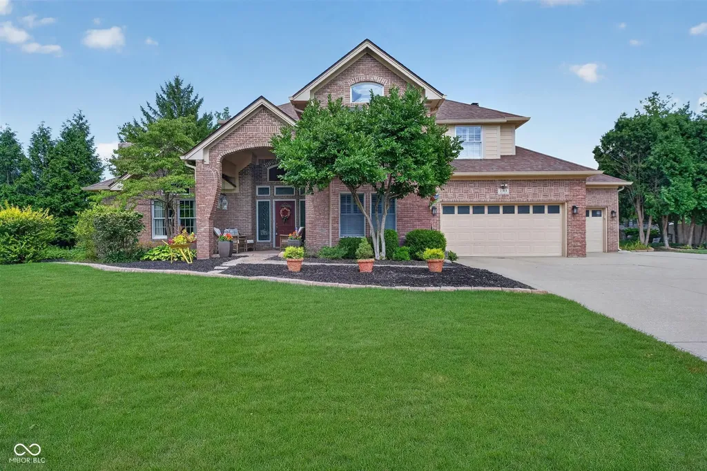 2189 Scarlet Oak Drive Avon IN 46123