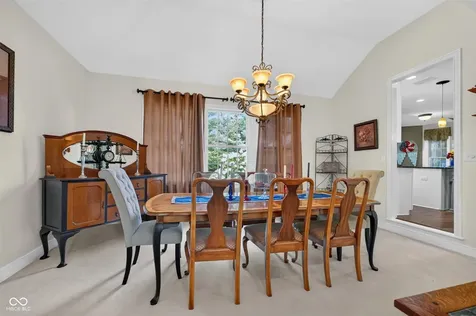 2189 Scarlet Oak Drive Avon IN 46123