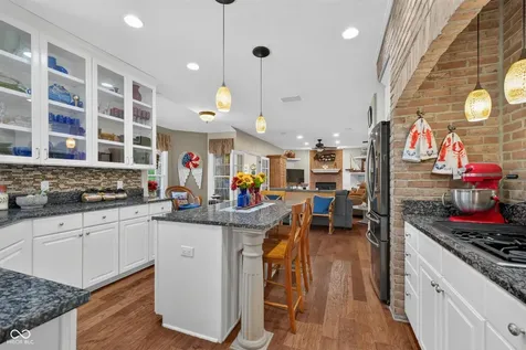 2189 Scarlet Oak Drive Avon IN 46123