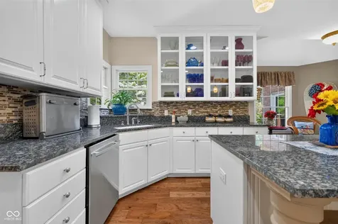 2189 Scarlet Oak Drive Avon IN 46123