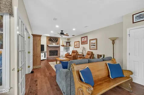 2189 Scarlet Oak Drive Avon IN 46123