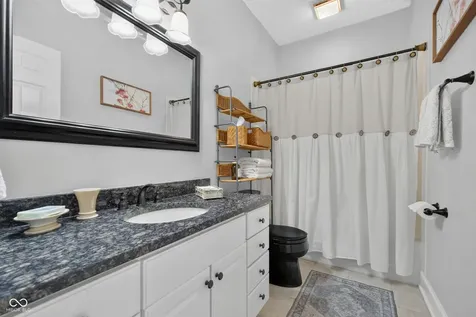 2189 Scarlet Oak Drive Avon IN 46123