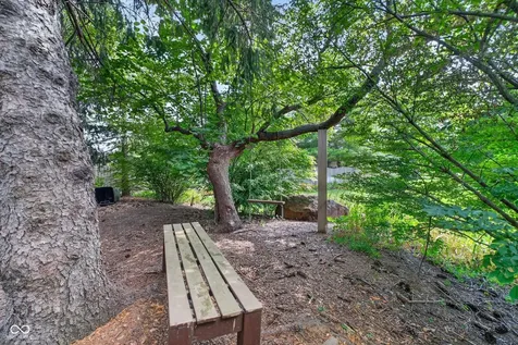 2189 Scarlet Oak Drive Avon IN 46123