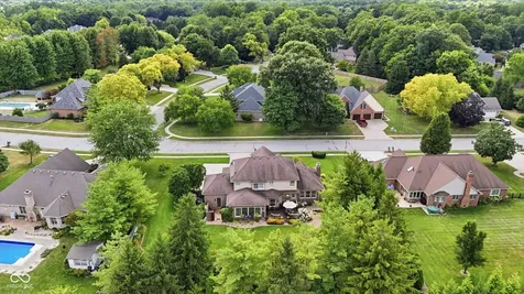 2189 Scarlet Oak Drive Avon IN 46123
