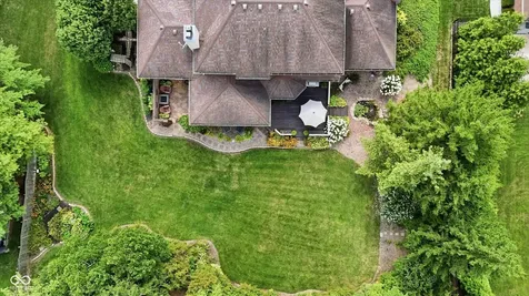 2189 Scarlet Oak Drive Avon IN 46123