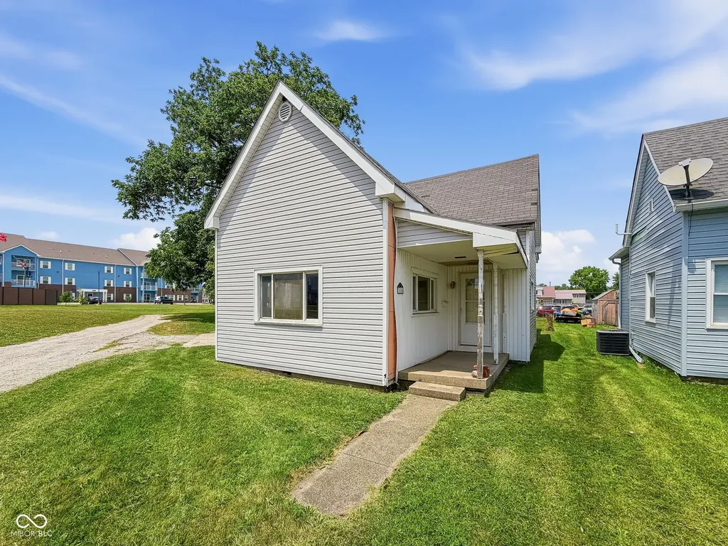 1634 S B Street Elwood IN 46036