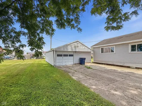 1634 S B Street Elwood IN 46036