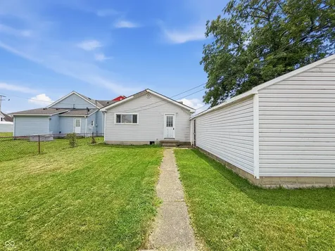 1634 S B Street Elwood IN 46036