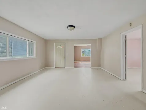 1634 S B Street Elwood IN 46036