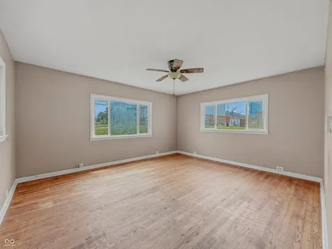 1634 S B Street Elwood IN 46036