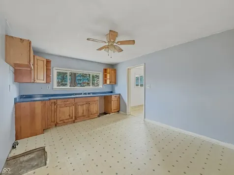 1634 S B Street Elwood IN 46036