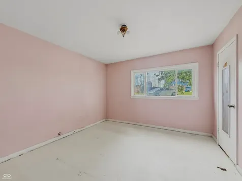 1634 S B Street Elwood IN 46036