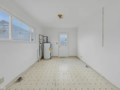 1634 S B Street Elwood IN 46036