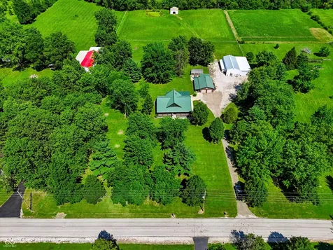 9825 S County Road 100 E Clayton IN 46118