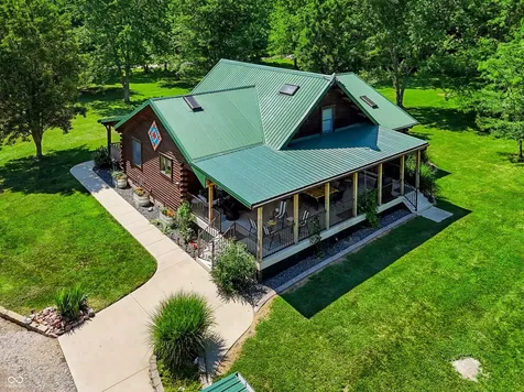 9825 S County Road 100 E Clayton IN 46118
