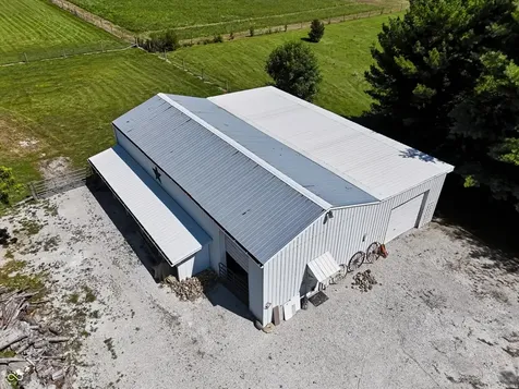 9825 S County Road 100 E Clayton IN 46118