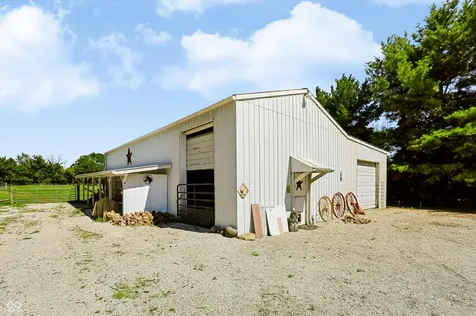 9825 S County Road 100 E Clayton IN 46118