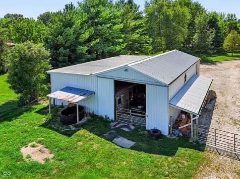 9825 S County Road 100 E Clayton IN 46118