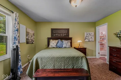 565 Luse Drive Columbus IN 47201