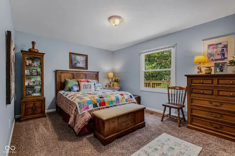 565 Luse Drive Columbus IN 47201