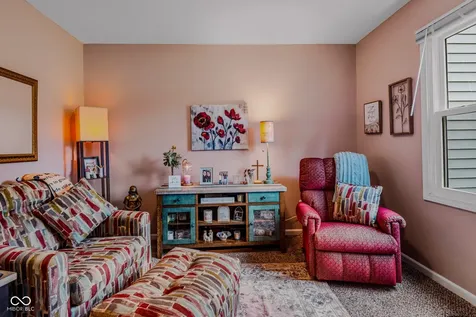 565 Luse Drive Columbus IN 47201