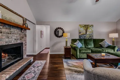565 Luse Drive Columbus IN 47201