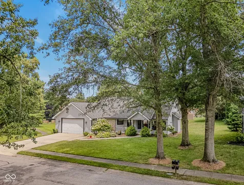 565 Luse Drive Columbus IN 47201