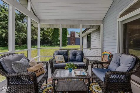 565 Luse Drive Columbus IN 47201