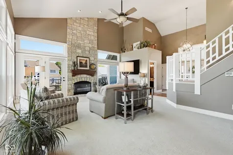 11240 Blackwalnut Point Indianapolis IN 46236